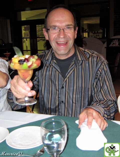 201011-M2199L.jpg - Et le président du CRAC remercie tous les convives présents à ce souper annuel.