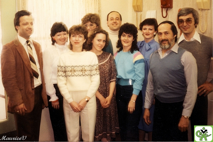 198310-Bureau-du-805.jpg - L'équipe administrative du 805 St-Joseph,  vers 1983