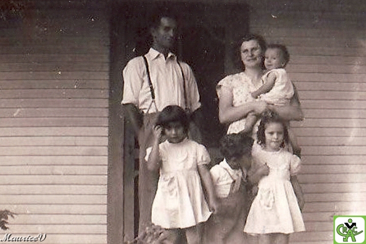 Gérald_Bébé2.jpg - Qui est le 4ième d'une famille de 10 dans les bras de sa mère ?