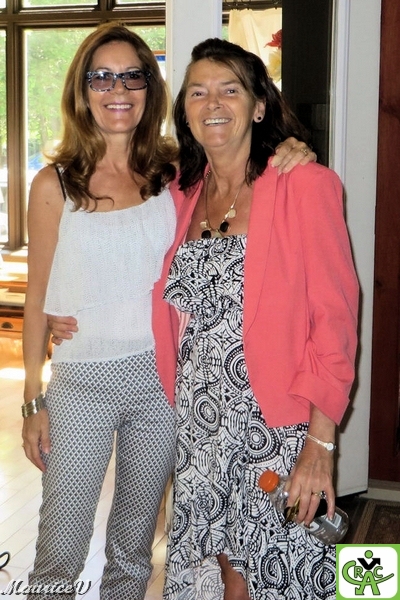 Suzanne_Visite1.jpg - Suzanne en visite chez une bonne amie