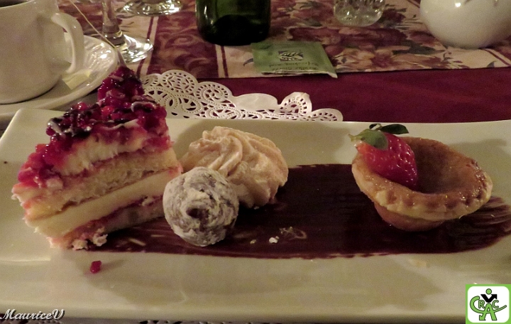 Crac_20170128-116.jpg - Le gâteau shortcake aux framboises, la tartelette au sirop d'érable et la truffe au chocolat