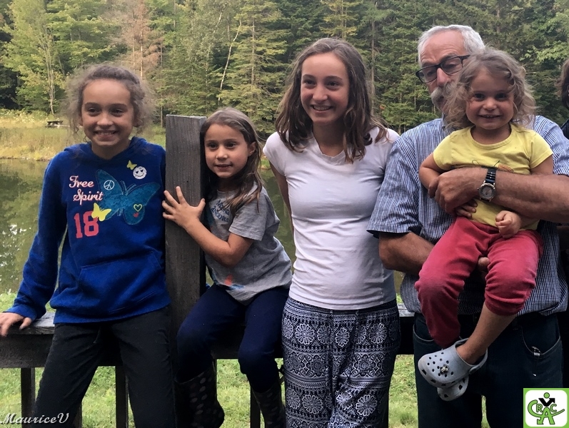 Richard_2016-RS8.jpg - Au chalet, Richard est choyé de recevoir Sam, Nelly, Juliette et Morgan 