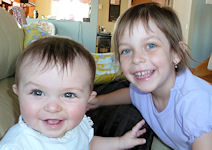 201203 Alice & Sara